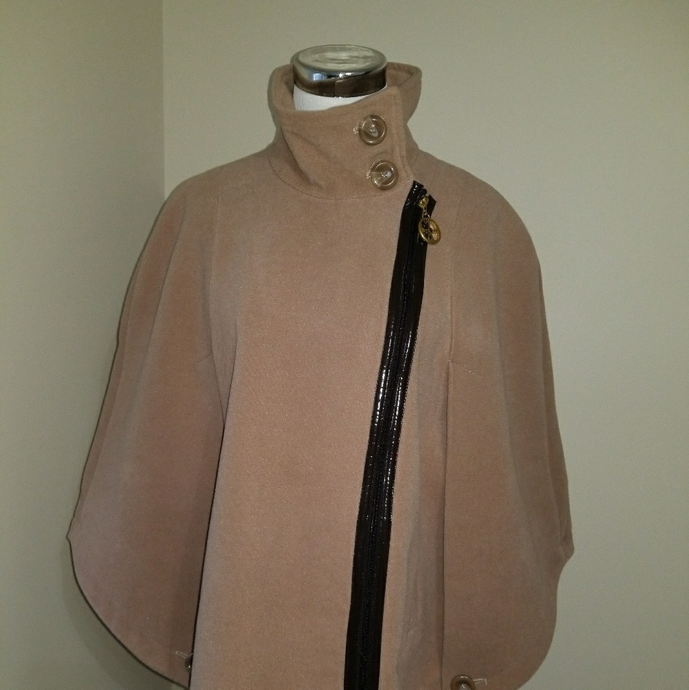 IMAN Cape Coat M/L